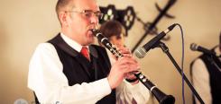 Sax (Alt/Tenor), Klarinette (Eb/Bb), Voc.