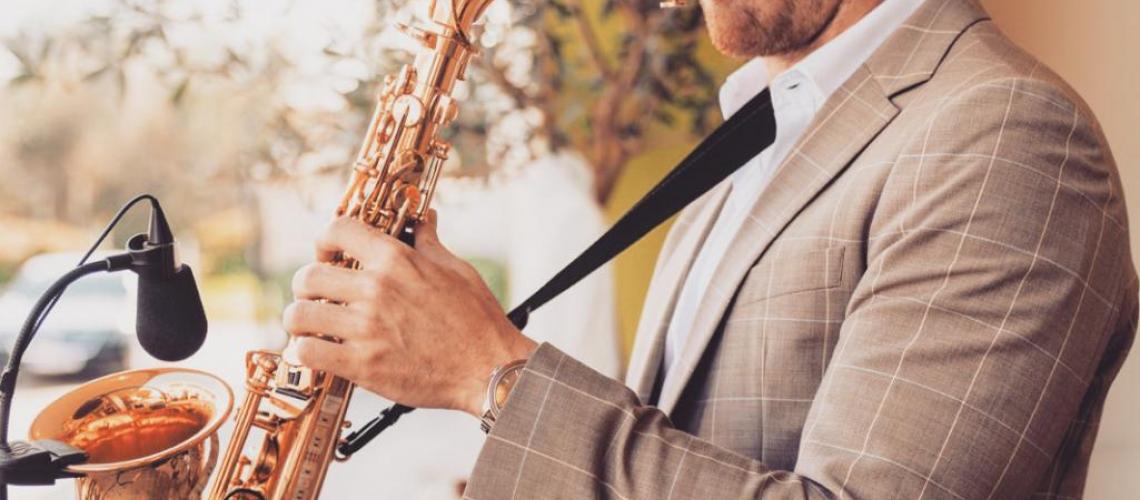 Professioneller Saxophonist für Events in Wien und Umgebung Foto von Saxophonist Wien