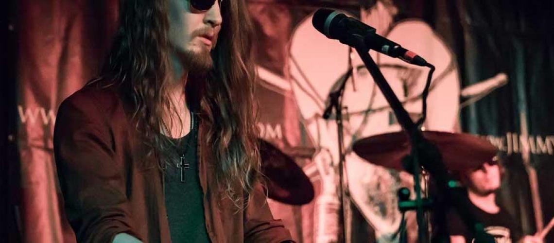 Keyboarder Eda Schilling