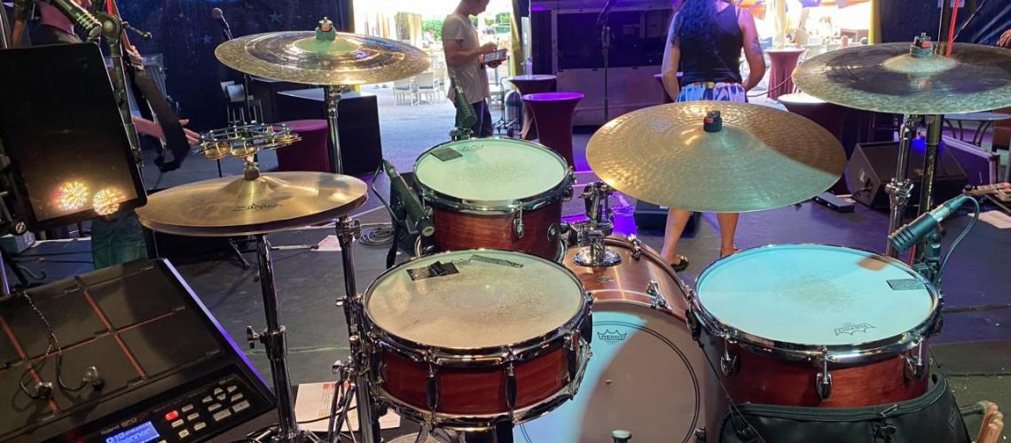 Drums live Drums live