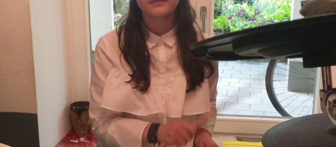 Schlagzeugunterricht (Schülerin)