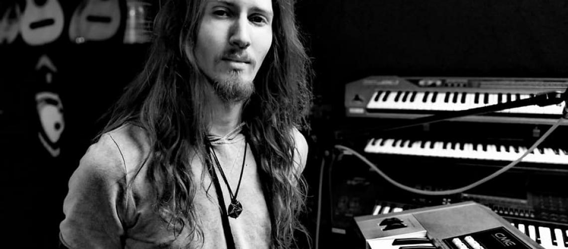 Keyboarder Eda Schilling